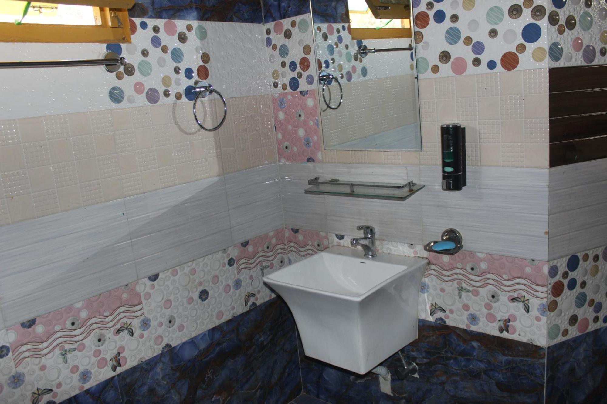 Moonlight Guest House Касоль Экстерьер фото